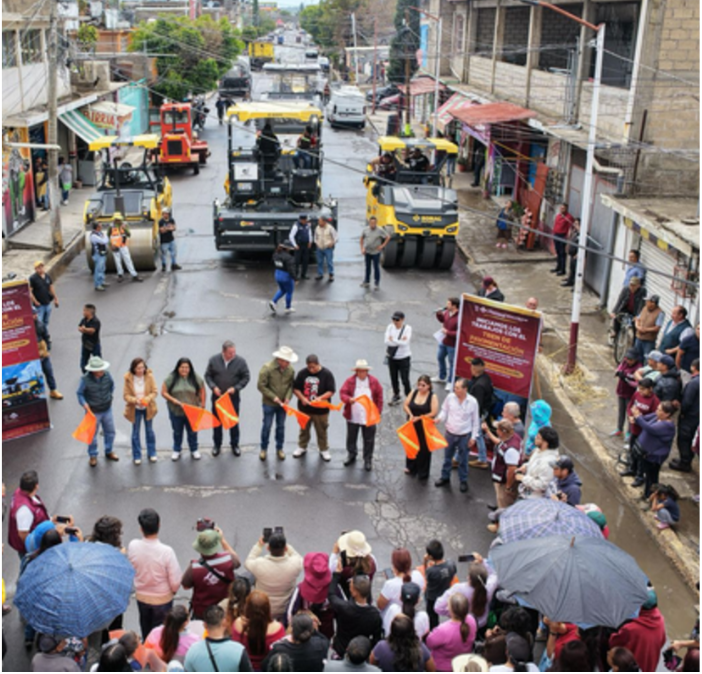 TREN DE PAVIMENTACION CONTINUA SU RECORRIDO EN VALLE DE CHALCO